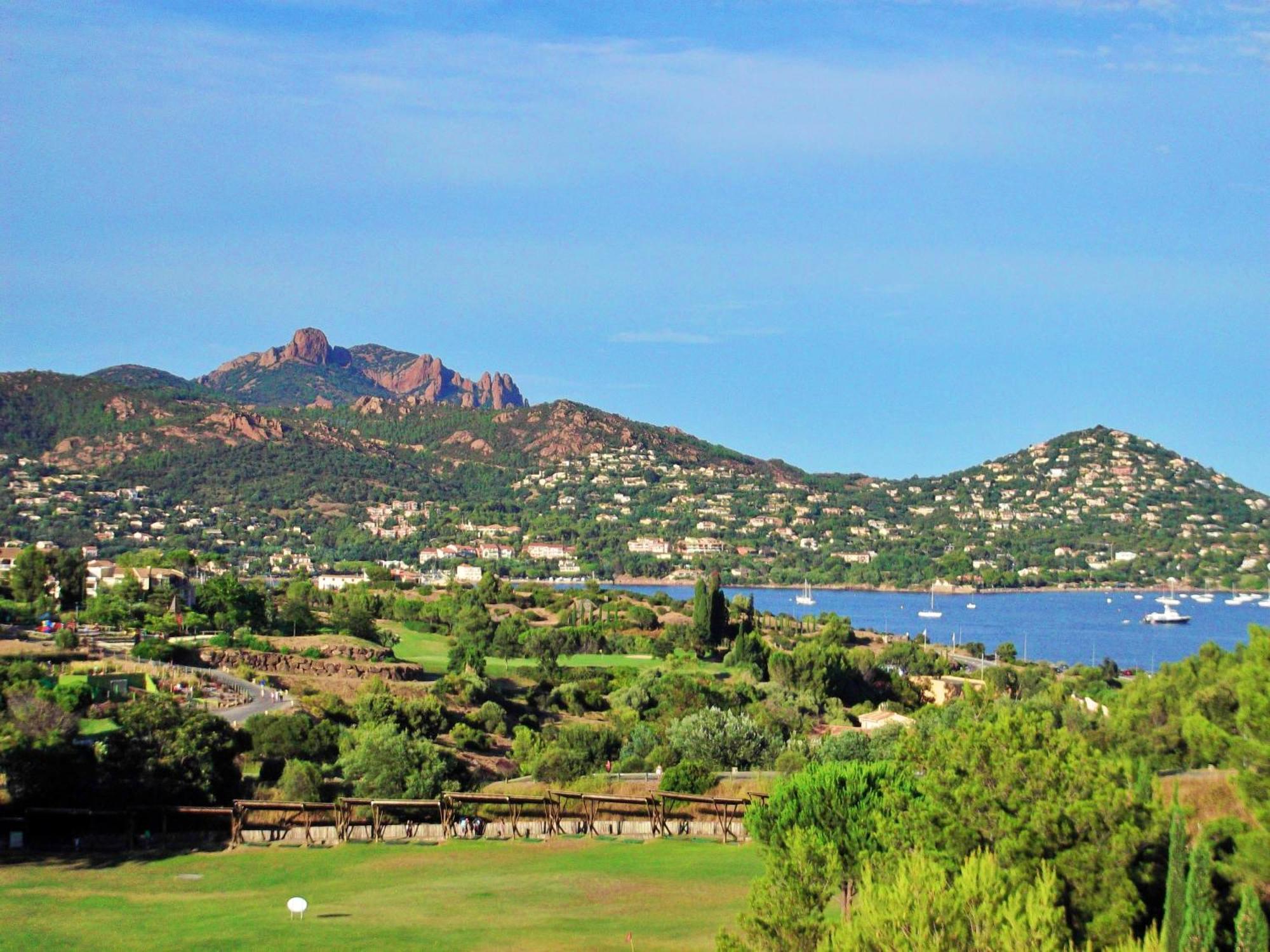 3 Pieces Tout Confort A Cap Esterel Saint-Raphaël Exteriér fotografie